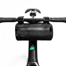 Load image into Gallery viewer, simple cycling handlebar bag black